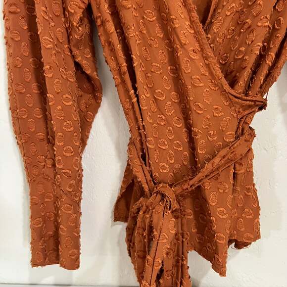 BCBGMaxAzria Pleated Shoulder Wrap Ruffled Top Blouse Size Medium - Picture 9 of 11